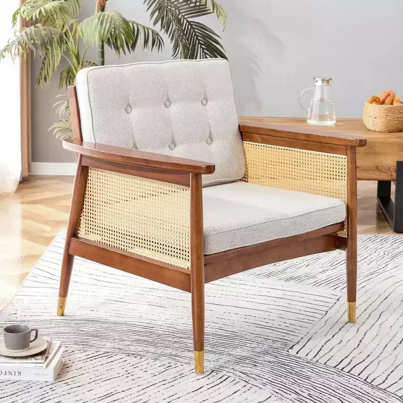 Fauteuil d'appoint avec structure en rotin et assise rembourrée